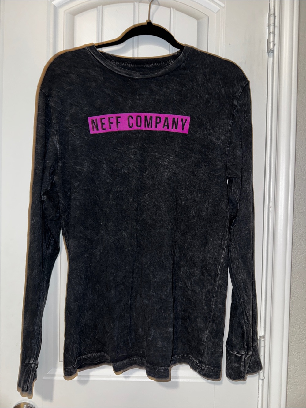 NEFF COMPANY Black Long Sleeve Tee with Pink Logo acid wash